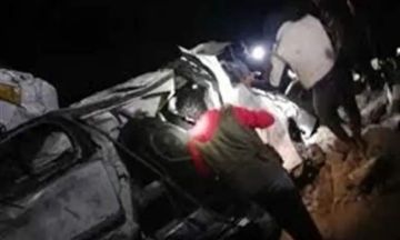 وفاة وإصابة 14 شخصا بانقلاب حافلة ركاب في تعز