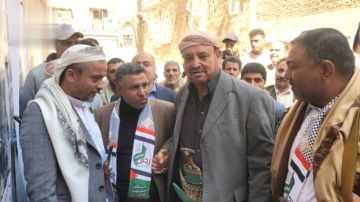 عباد وبادر يدشنان العمل بمشروع استبدال شبكات المياه في صنعاء القديمة