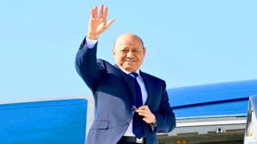 ملايين الدولارات تهدر في زيارات بروتوكولية بينما الشعب يتضور جوعا