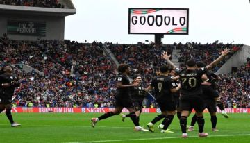 بغياب رونالدو.. البرتغال تسجل 9 أهداف في أرمينيا وتتأهل رسميا إلى كأس العالم 2026م بغياب رونالدو.. البرتغال تسجل 9 أهداف في أرمينيا وتتأهل رسميا إلى كأس العالم 2026م