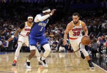 ألكسندر-ووكر يقود هوكس للفوز على هورنتس