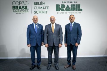 طارق صالح يجدد مبايعة العليمي