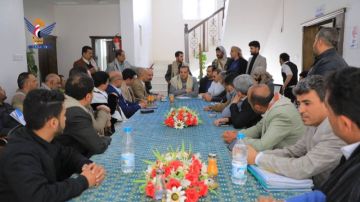 القائم بأعمال وزير الاقتصاد يلتقي قيادة الغرفة التجارية الصناعية بأمانة العاصمة