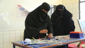 التمكين الاقتصادي لليمنيات مكاسب محدودة وتحديات واسعة