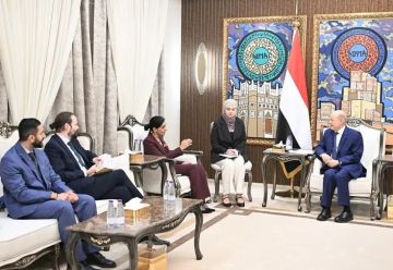 الرئيس العليمي يحذر في لقائه بسفيرة بريطانيا من منح الحوثيين حوافز جديدة ويطالب بضمانات واضحة