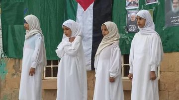 الهيئة النسائية بالمحويت تحيي ذكرى الشهيد في الأهجر والطويلة