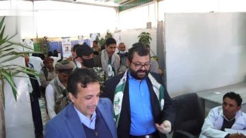 شيبان يطلع على خدمات مخيم المستشفى العسكري المجاني لرعاية أسر الشهداء