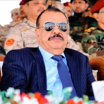 من مقر علاجه.. بن بريك يدعو لتوحيد الصف الجنوبي وتمكين المرأة والشباب في هيئات الانتقالي 