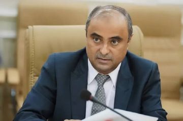 اليمن يعلن إجراءات تقشفية جديدة وقيودا على سفر الوزراء