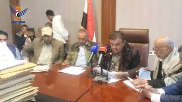 فتح مظاريف مناقصات أربعة مشاريع في القطاعين التربوي والفني بأمانة العاصمة فتح مظاريف مناقصات أربعة مشاريع في القطاعين التربوي والفني بأمانة العاصمة