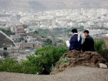 الحوثيون يواصلون نهب أراضي قرية حدة باسم الأوقاف (وثيقة) الحوثيون يواصلون نهب أراضي قرية حدة باسم الأوقاف (وثيقة)