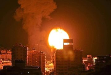 غارات للعدو الإسرائيلي وقصف مدفعي على غزة رغم اتفاق وقف إطلاق النار