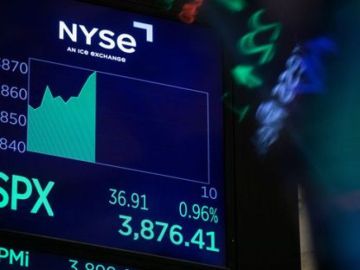 الأسهم الأمريكية ترتفع مع انتعاش شركات الرقائق والذكاء الاصطناعي