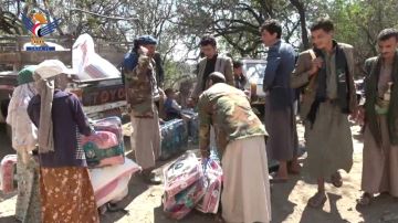 تدشين توزيع الهدايا على أسر الشهداء في الحيمة الداخلية بمحافظة صنعاء