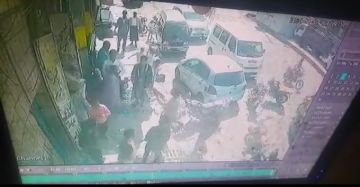 تعز : سطو مسلح على بائع للقات واطلاق نار بشكل عشوائي في المدينة تعز : سطو مسلح على بائع للقات واطلاق نار بشكل عشوائي في المدينة