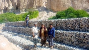 شبوة : مدير أمن ميفعة يتفقد منطقة رقة بازومح ويستمع إلى أهم الصعوبات في تنفيذ المشاريع التنموية بالمنطقة