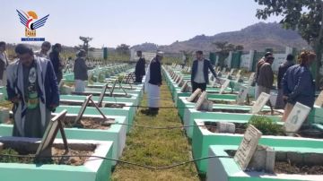 قيادات تربوية بالمحويت تزور معرض صور الشهداء في مديرية الرجم