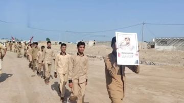 مسير طلابي لخريجي دورات طوفان الأقصى في كمران بالحديدة