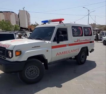 وصول التجهيزات الطبية الإماراتية لمستشفيات شبوة وصول التجهيزات الطبية الإماراتية لمستشفيات شبوة