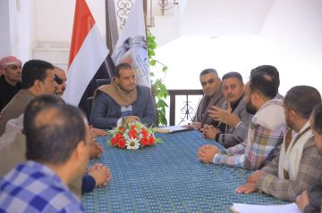 اجتماع برئاسة البشيري يناقش أوضاع مصانع الاسفنج والبلاستيك اجتماع برئاسة البشيري يناقش أوضاع مصانع الاسفنج والبلاستيك