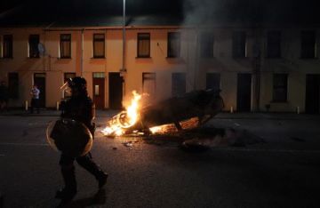 وفاة شاب إيراني أضرم النار في نفسه في جنوب غرب البلاد