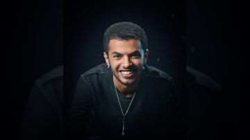 المعلق اليمني بكر علوان يخطو خطوة كبيرة في مسيرته المهنية بانضمامه لـ beIN SPORTS