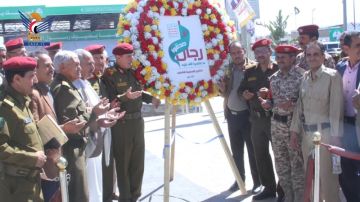 دائرة التوجيه المعنوي تكرم أسر شهدائها وتنظم زيارات لأضرحة الشهداء دائرة التوجيه المعنوي تكرم أسر شهدائها وتنظم زيارات لأضرحة الشهداء