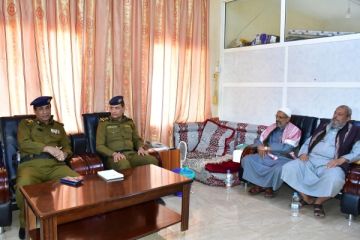 مدير شرطة تعز يبحث مع دعاة وسياسيين تعزيز الشراكة المجتمعية ودعم الجهود الأمنية