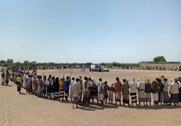 وقفة مسلحة لقبائل الزرانيق تؤكد استمرار النفير والجاهزية لمواجهة اي تصعيد للعدو في اليمن وغزة وقفة مسلحة لقبائل الزرانيق تؤكد استمرار النفير والجاهزية لمواجهة اي تصعيد للعدو في اليمن وغزة