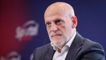 أزمة جديدة تهز الليجا.. تيباس مهدد بالعزل بسبب برشلونة