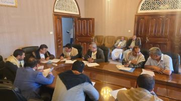 اجتماع في أمانة العاصمة يناقش سبل تعزيز الأداء الخدمي والتكافل الاجتماعي اجتماع في أمانة العاصمة يناقش سبل تعزيز الأداء الخدمي والتكافل الاجتماعي