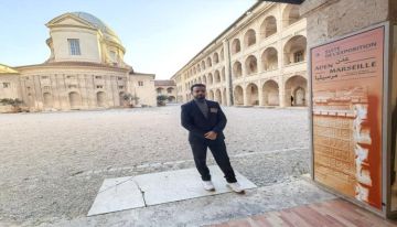 بحضور لملس ومسؤولين فرنسيين افتتاح معرض عدن مرسيليا كجسر ثقافي بين الشرق والغرب