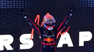 تتويج ماكس فيرستابن بلقب سباق قطر للفورمولا 1 ويتجه نحو معركة حاسمة في بطولة العالم