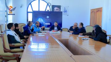 اجتماع بصنعاء يناقش الأنشطة الرياضية والثقافية للاتحادات والأندية اجتماع بصنعاء يناقش الأنشطة الرياضية والثقافية للاتحادات والأندية