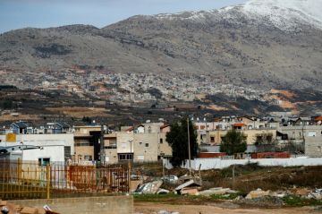 لوموند: إسرائيل تستخدم أدوات قمع الضفة ذاتها في الجولان لوموند: إسرائيل تستخدم أدوات قمع الضفة ذاتها في الجولان