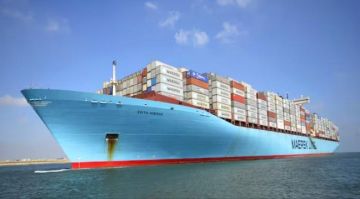 ميرسك تعلن استعدادها لاستئناف عبور سفنها عبر البحر الأحمر وقناة السويس