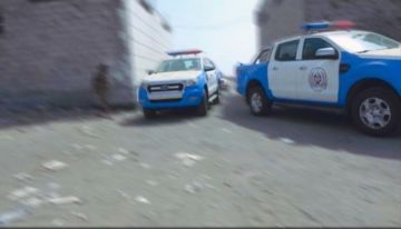 تعز.. عصابة مسلحة تنهب فريق منظمة دولية في الوازعية