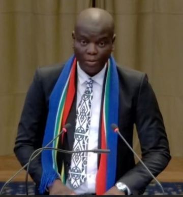 جنوب افريقيا تعتبر وصول 153 فلسطينيا الى أراضيها خطوة لتطهير غزة والضفة الغربية