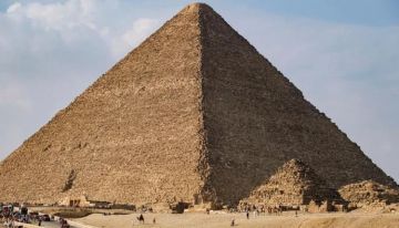 مصر تستعد للإعلان عن كشف أثري كبير داخل هرم خوفو