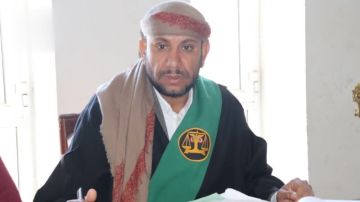 المحكمة الجزائية بالأمانة تقضي بإعدام مدان بجريمة الاشتراك في عصابة تابعة لتنظيم القاعدة المحكمة الجزائية بالأمانة تقضي بإعدام مدان بجريمة الاشتراك في عصابة تابعة لتنظيم القاعدة