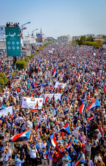 سياسيون يطلقون وسم الانتقالي_يحمي_مكتسبات_الجنوب سياسيون يطلقون وسم الانتقالي_يحمي_مكتسبات_الجنوب