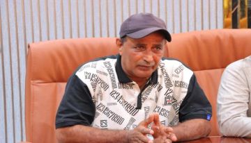 مدير مكتب الشباب والرياضة بخورمكسر يثمن دعم الزهري لنادي الجلاء بعد التأهل لنهائي كأس عدن