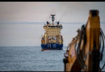 جوجل وميتا تؤجلان مشروع كابلات البحر الأحمر بسبب المخاطر الأمنية (ترجمة خاصة) جوجل وميتا تؤجلان مشروع كابلات البحر الأحمر بسبب المخاطر الأمنية (ترجمة خاصة)