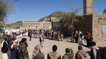 وقفات جماهيرية في محافظة صنعاء وفاء لدماء الشهداء وتأكيد الجهوزية