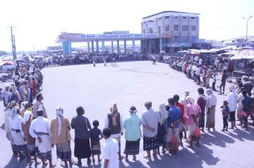 وقفة مسلحة لقبائل المنافرة في الدريهمي بالحديدة تأكيدا على استمرار التعبئة والدفاع عن سيادة الوطن