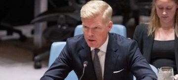 بعثة غروندبرغ تثني على دور عمان المحوري في وساطة اليمن.. وناشطون يتهمون مسقط بـ الانحياز للحوثيين 