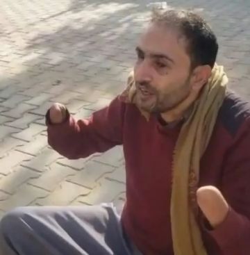 أحد أشهر جرحى الجيش الوطني يقع في مأزق بعد منحه تأشيرة عمرة وانقطاع التواصل بالمانح عقب دخوله الأراضي السعودية (فيديو) أحد أشهر جرحى الجيش الوطني يقع في مأزق بعد منحه تأشيرة عمرة وانقطاع التواصل بالمانح عقب دخوله الأراضي السعودية (فيديو)