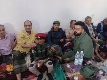 اللواء شلال علي شايع يزور الشنفرة في منزله بالضالع في إطار جهود توحيد الصف الجنوبي اللواء شلال علي شايع يزور الشنفرة في منزله بالضالع في إطار جهود توحيد الصف الجنوبي