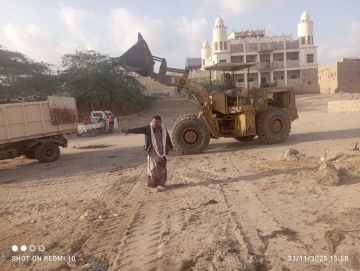 صندوق النظافة بأحور ينفذ حملة شاملة في مجمع سوق الخضار والسمك والقات