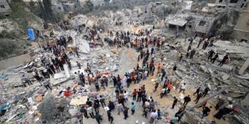 قصف جوي ومدفعي إسرائيلي مكثف على 4 مدن بغزة